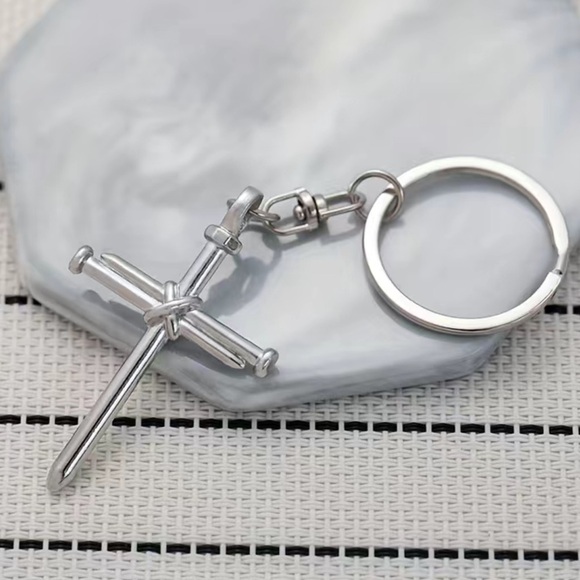 3 Nail Cross Keychain Religious Christian Key Ring Accessory Silver Unisex Gift - Picture 7 of 16